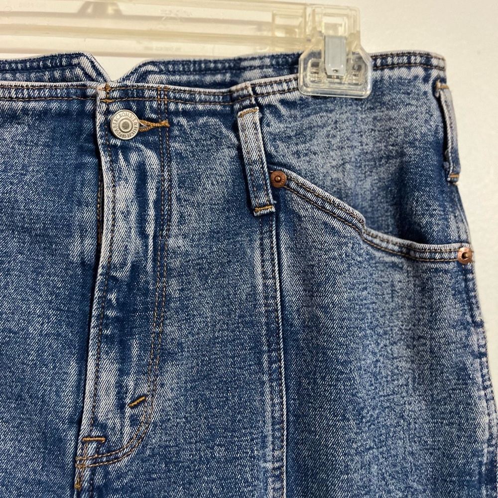 Abercrombie & Fitch Ultra High Rise Mom Jeans - size 12 - Picture 4 of 7